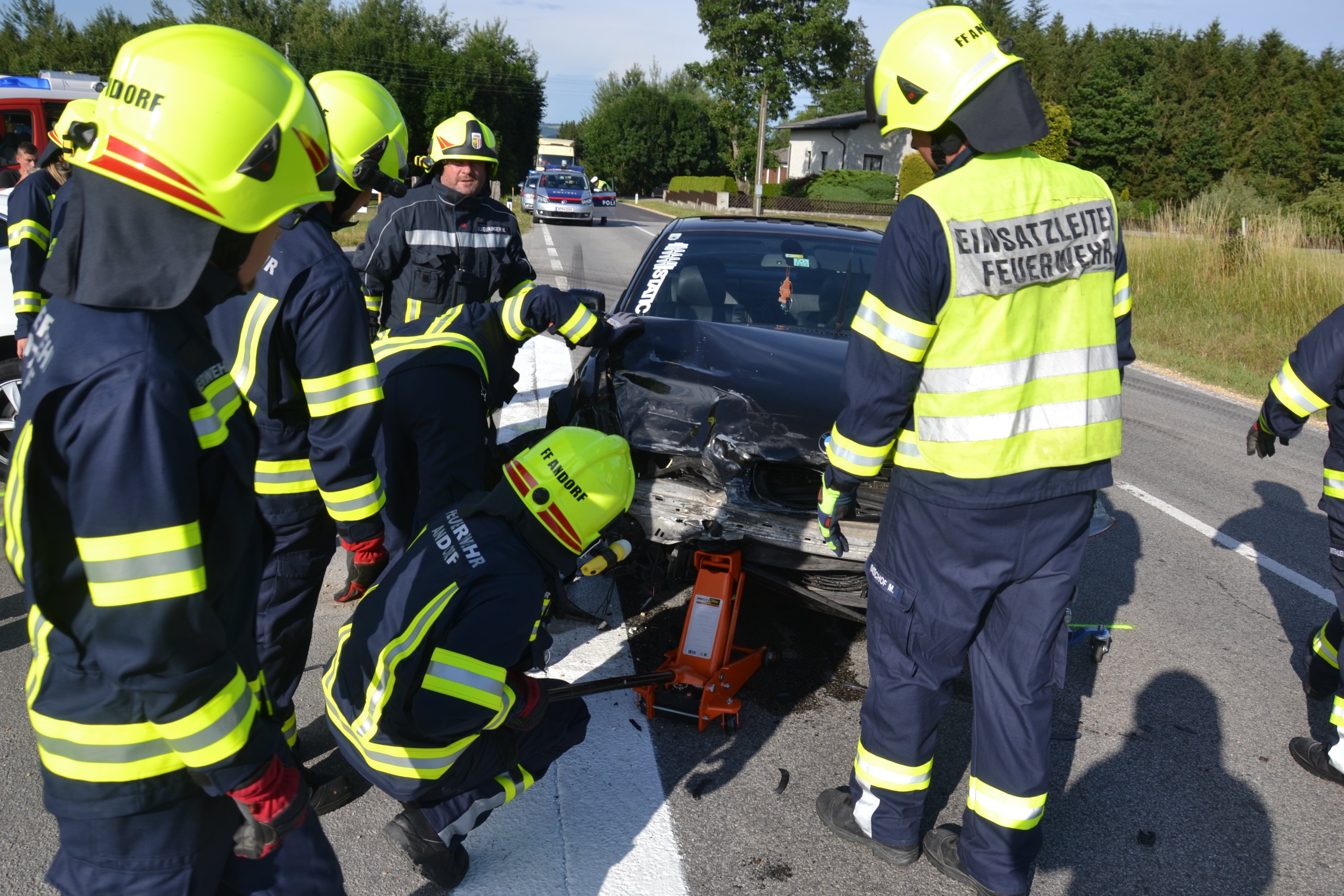 2017-06-27-ff-andorf-verkehrsunfall-hof-DSC 0260