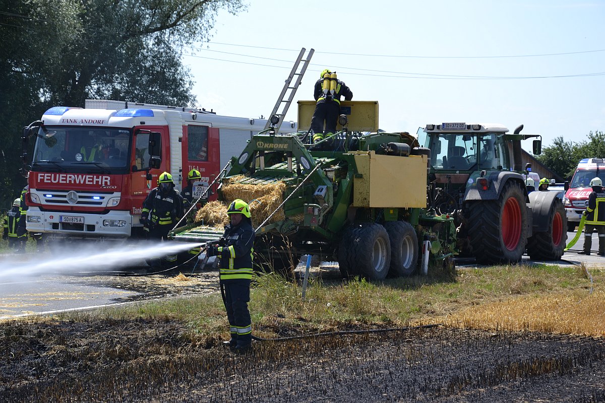 2017-07-08-FF-Andorf-Ballenpressen-und-Flurbrand-in-Hebertspram-DSC 0022