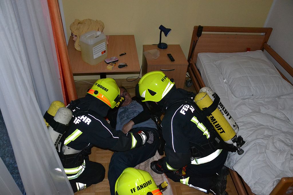 2017-09-19-ff-andorf-uebung-brand-caritas-wohnverbund-DSC 0026