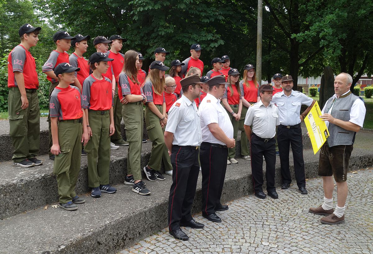 2019 06 20 Spendenübergabe Feuerwehrjugend Landwirtschaftsausschuss Gemeinde Andorf DSC01498