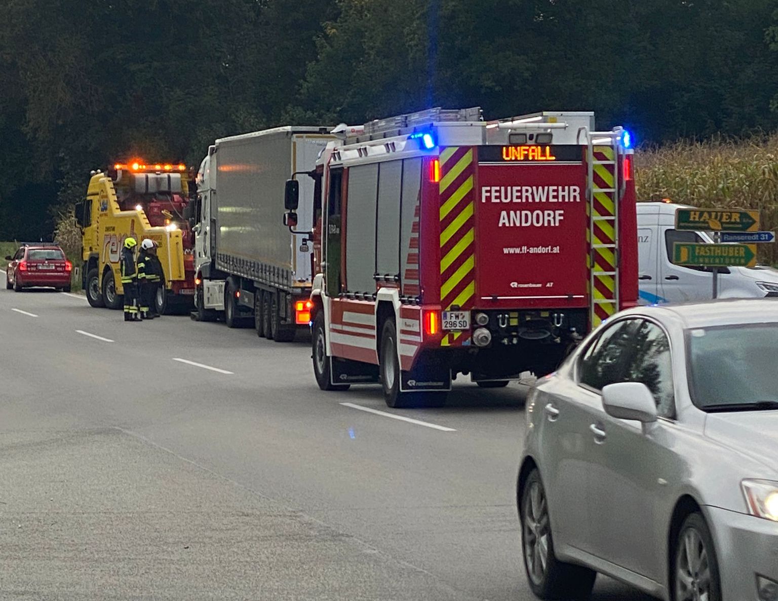 2021 09 20 FF Andorf LKW Bergung L514 Hoehe Oberholz 007 WNXI8764