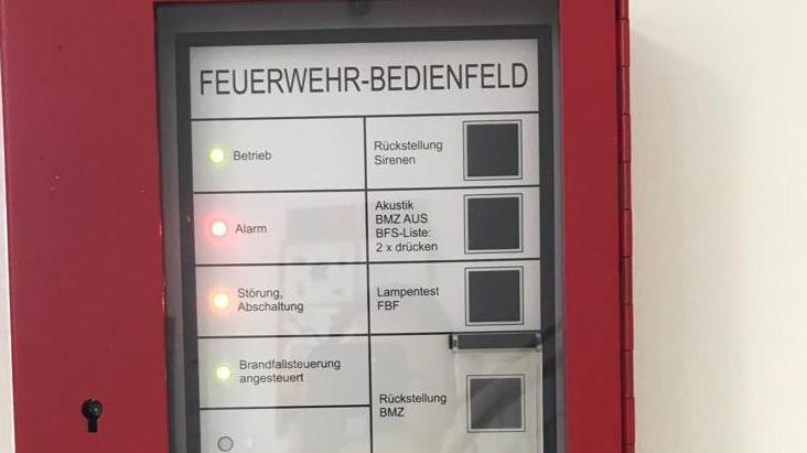 2022 07 04 FF Andorf Brandmeldealarm nach Bohrarbeiten Symbolbild 002