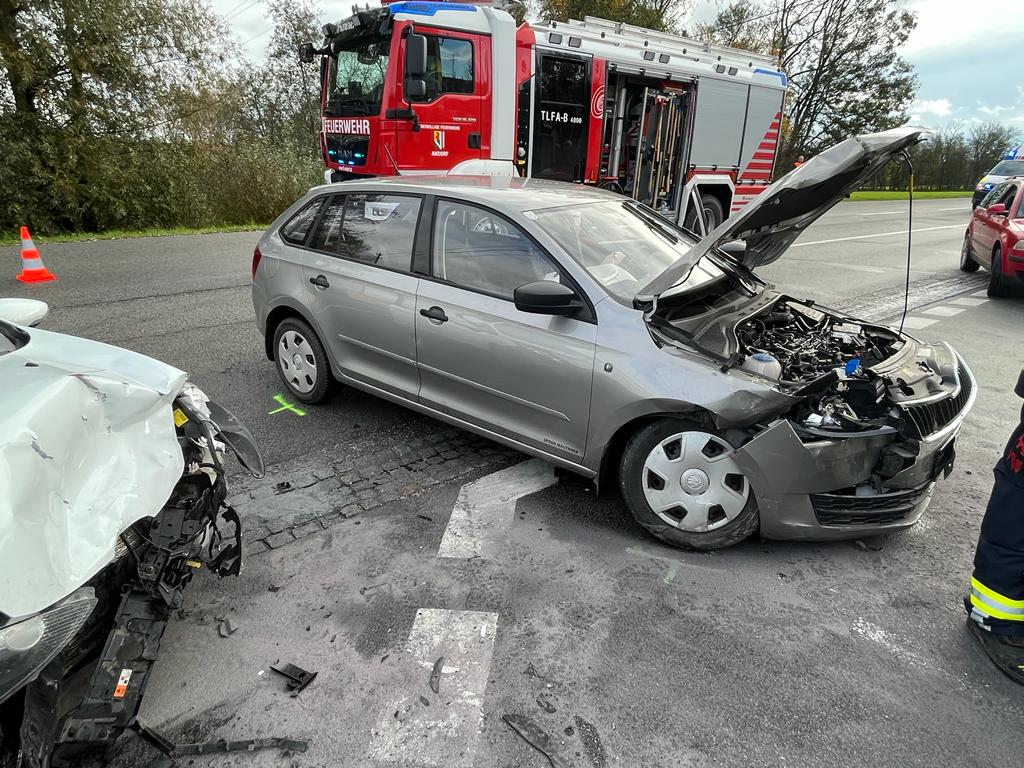 2022 10 22 FF Andorf Verkehrsunfall EKZ 66cee1af 0758 4879 ad68 68a0eb3c3d3f