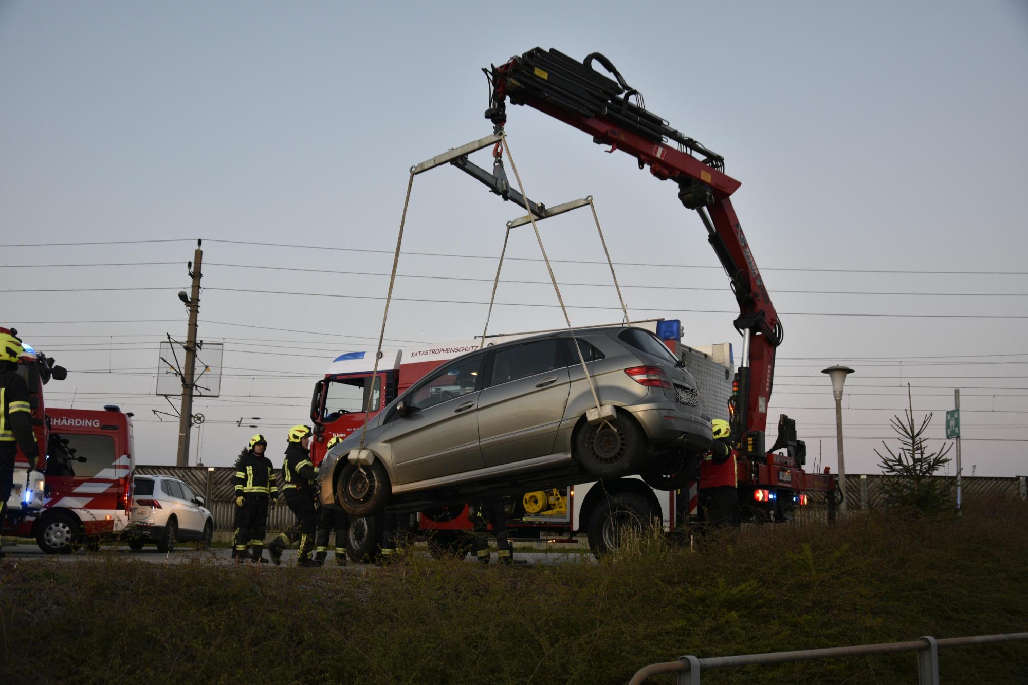 2023 04 21 FF Andorf Fahrzeugbergung FFA5765